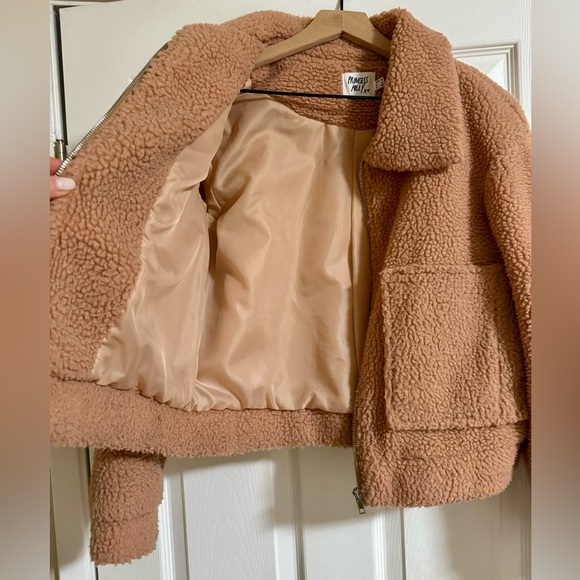 Princess Polly fuzzy jacket size 4 fits like size small - Picture 3 of 3